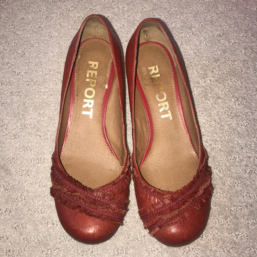 Report Red Leather Wedge Shoes Size 7 1/2.